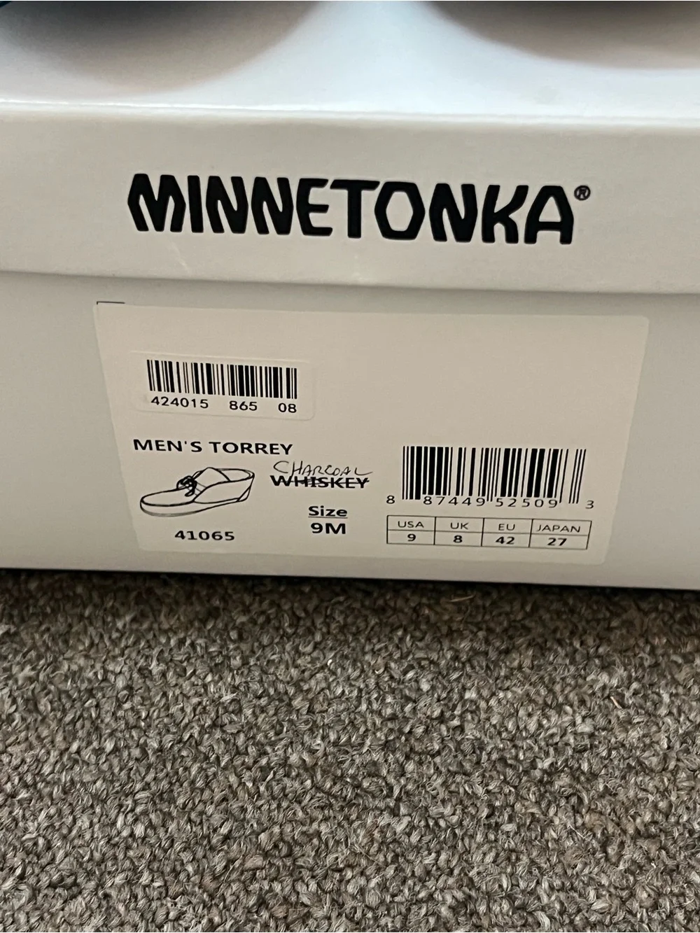 Minnetonka Men's Gray Suede Chukka Boots